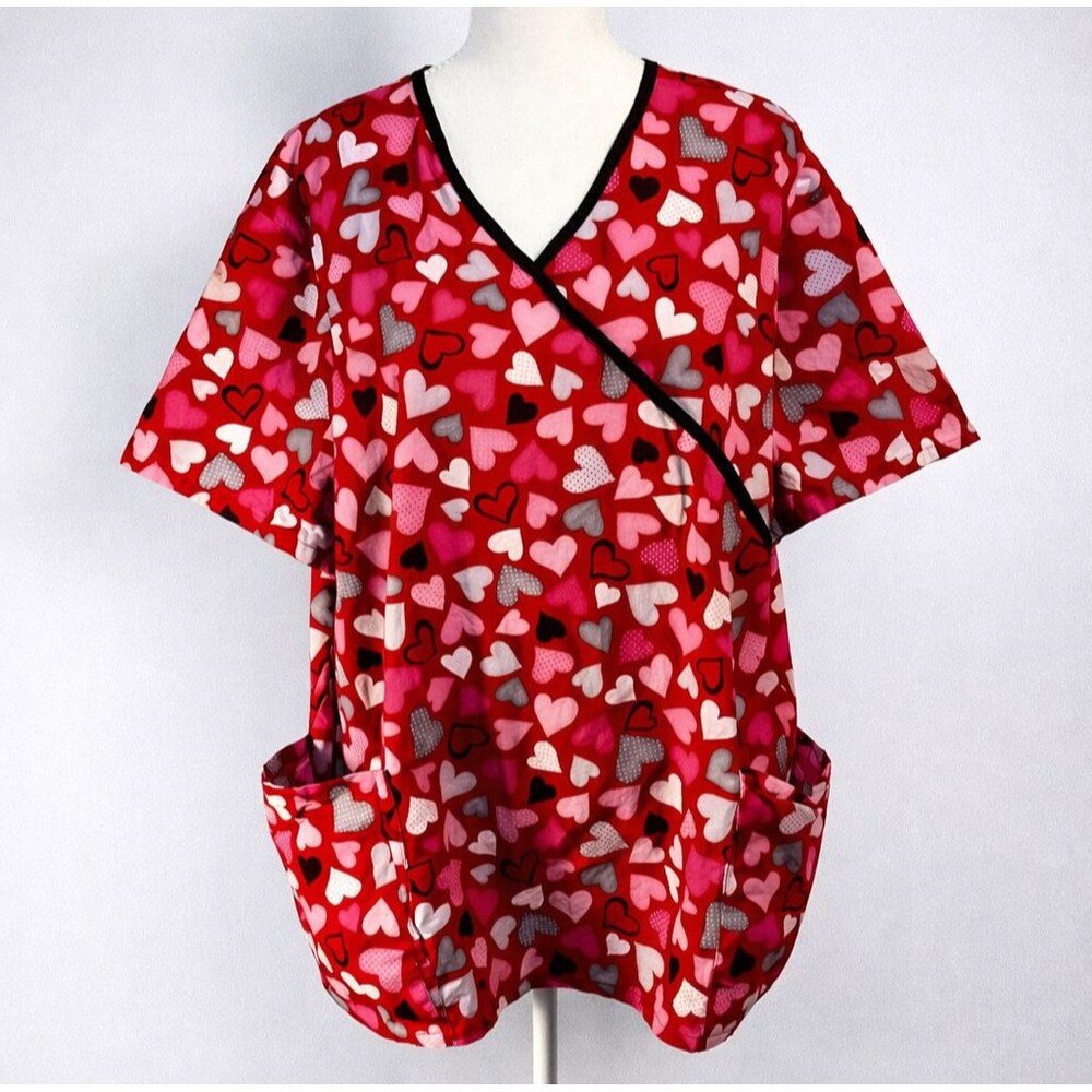 SB SCRUBS Nurse‎ Scrub Top Women's Red 2X Kawaii Cute Hearts Caregiver V Neck